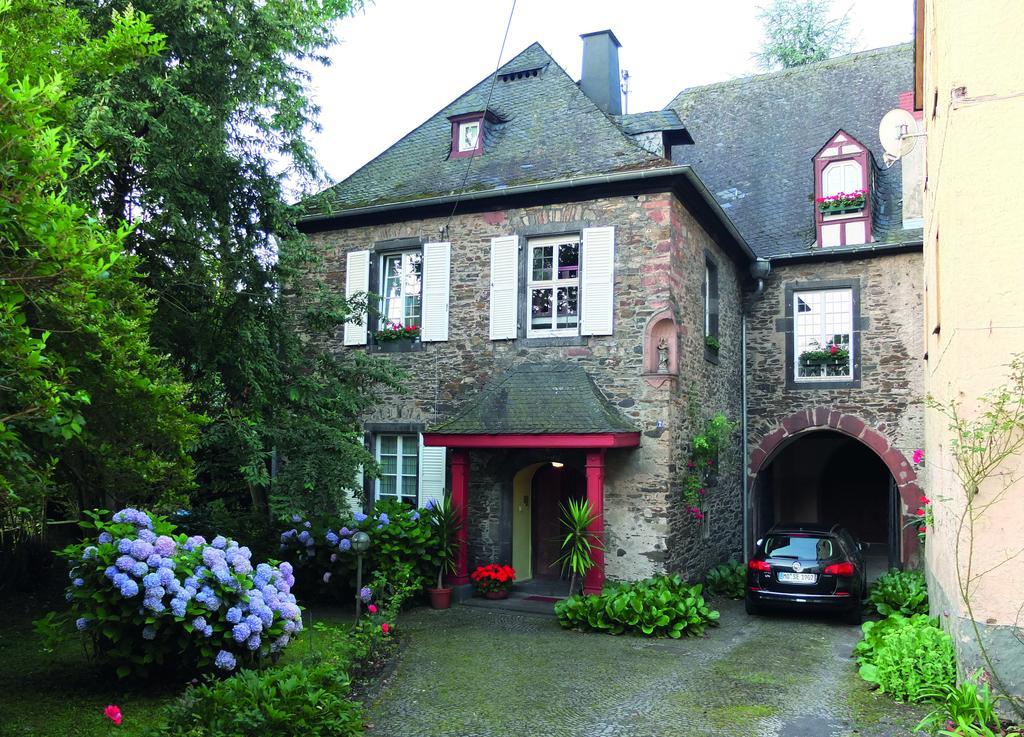 Pension Marienhof โคเบิร์น-กอนดอร์ฟ ภายนอก รูปภาพ