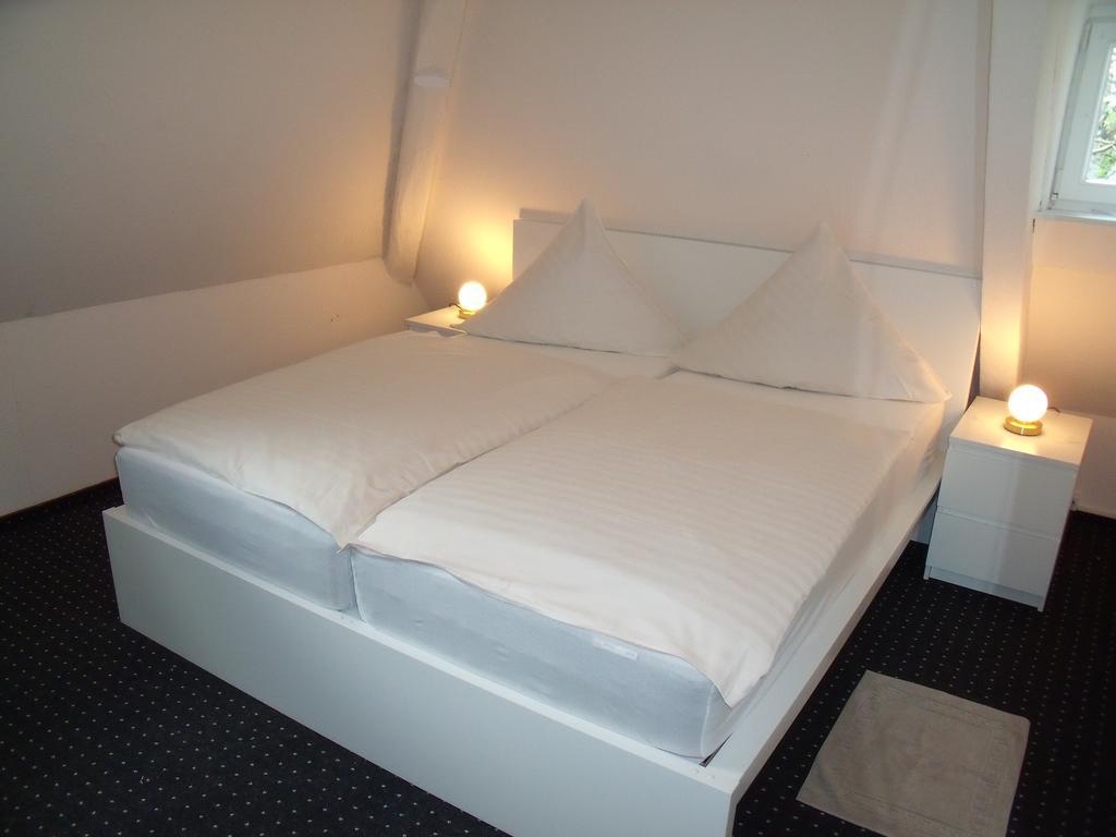 Pension Marienhof โคเบิร์น-กอนดอร์ฟ ภายนอก รูปภาพ